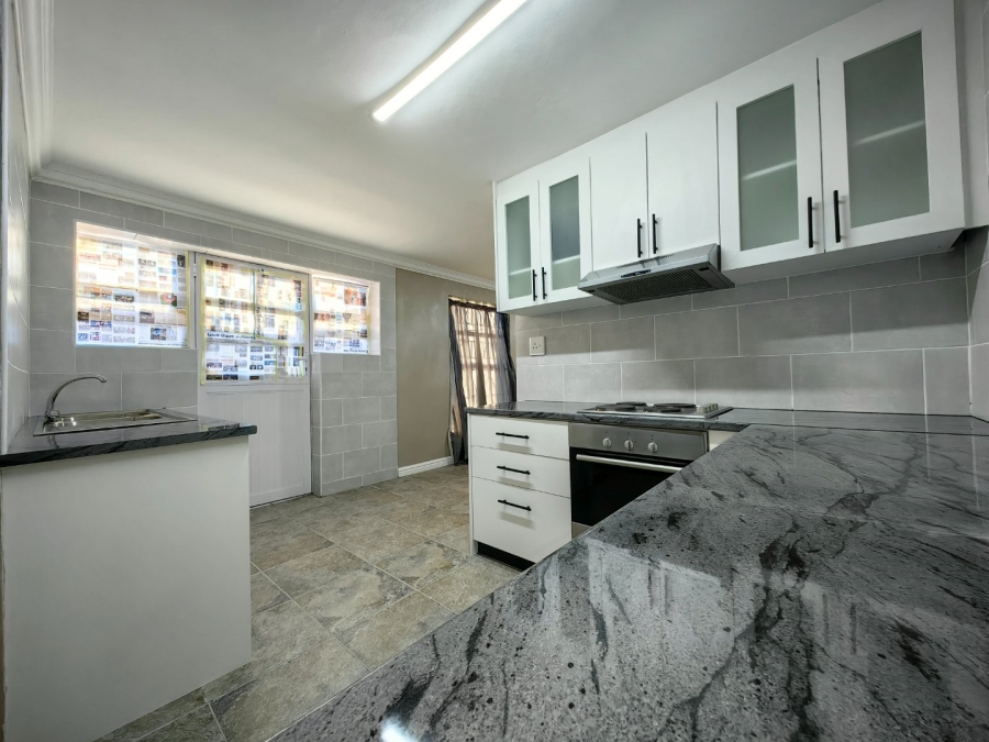 3 Bedroom Property for Sale in Portlands Western Cape
